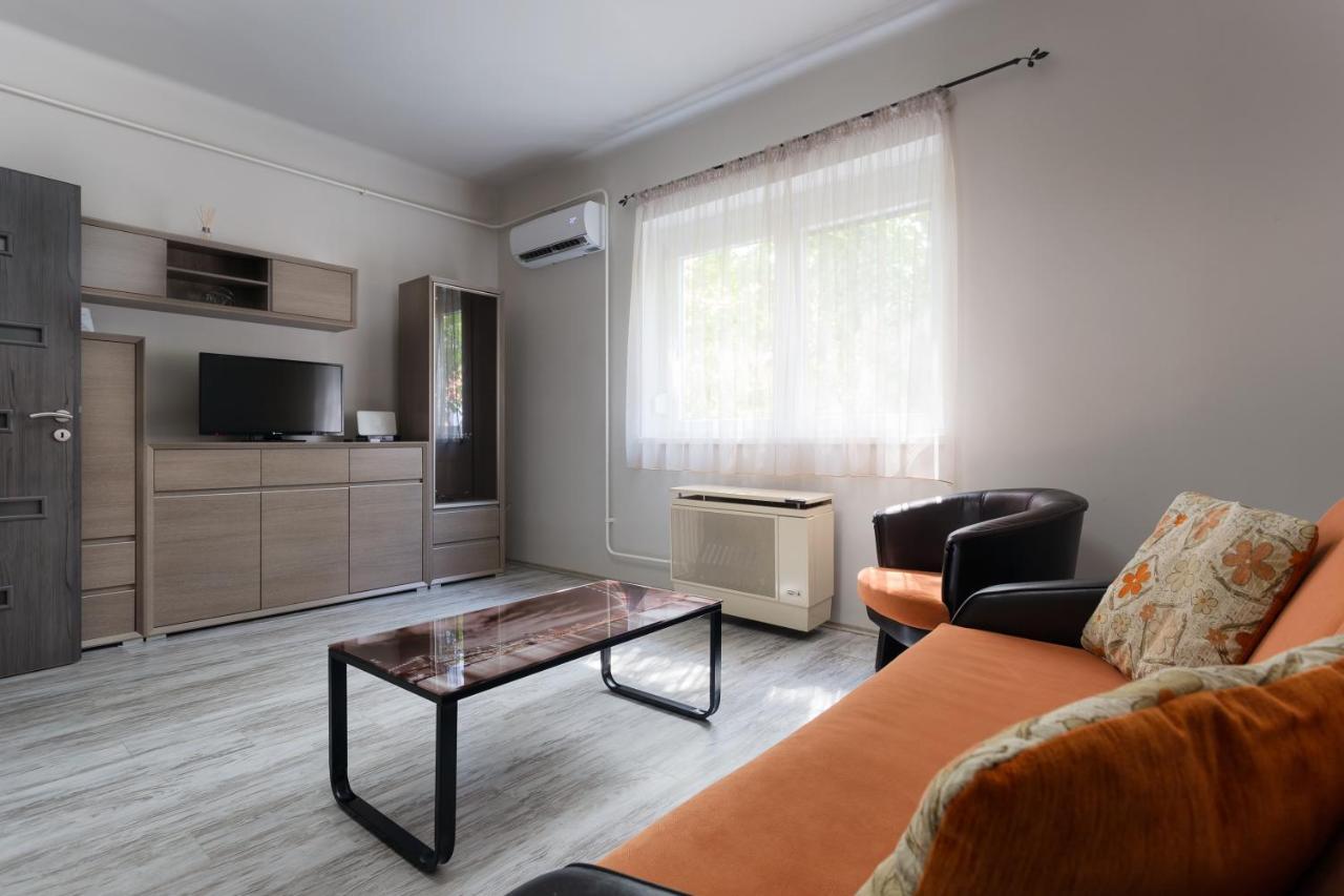 Appartement Nimrod Apartman à Eger Extérieur photo